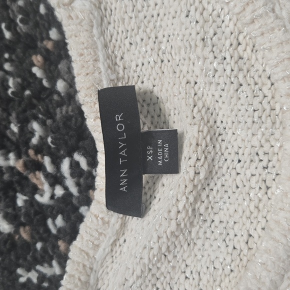 Ann Taylor Rail Sweater NWOT - Picture 3 of 3